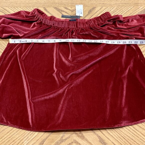 Chelsea & Theodore Women's Large Red Velvet Swing Top - Picture 8 of 11